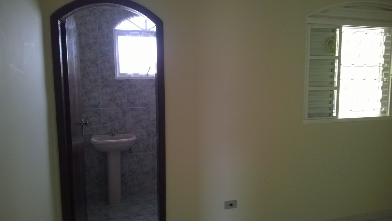Casa à venda Jardim Portugal com 128m² e 2 quartos por R$ 385.000 - 1394128665-baheiro-quarto-casal-suite-2.jpg
