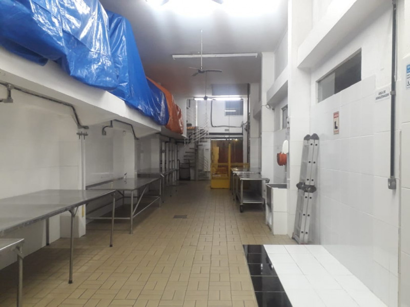 Comercial à venda Vila Mathias com 335m² e 1 quarto por R$ 900.000 - 338298475-14.jpeg
