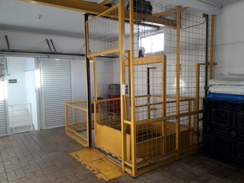 Comercial à venda Vila Mathias com 335m² e 1 quarto por R$ 900.000 - 856869190-15.jpeg