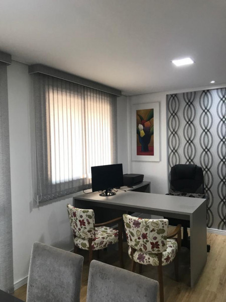Comercial à venda Centro com 29m² e 1 quarto por R$ 295.000 - 1558728548-escrivaninha.jpeg