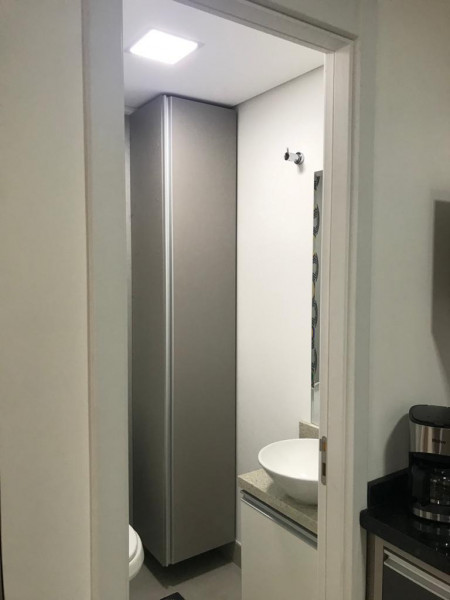 Comercial à venda Centro com 29m² e 1 quarto por R$ 295.000 - 37304324-banheiro.jpeg