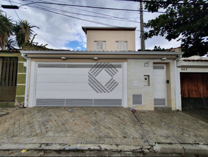 Casa à venda Jardim Leocadia com 175m² e 2 quartos por R$ 620.000 - 2129181093-5083b689-47fb-448d-9fab-5d2e004b4353.jpeg