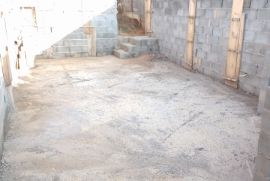 Terreno à venda Altos de Sumaré com 132m² - 1 dormitório -  vagas - R$ 120.000 - 105850830-inbound2932810351029001865.jpg