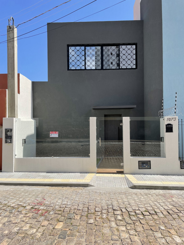 Comercial para alugar Tirol com 205m² e 1 quarto por R$ 4.700 - 2042754111-7fd05eb5-026d-4c70-a844-6847886905c3.jpeg