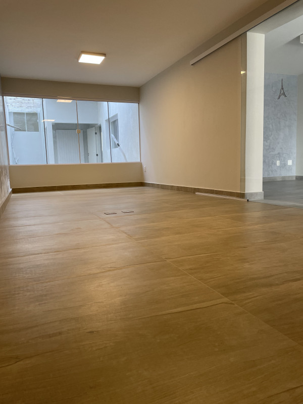 Comercial para alugar Tirol com 205m² e 1 quarto por R$ 4.700 - 53155881-6b7bcea0-4cb1-4324-86d4-6ddbc4478daa.jpeg