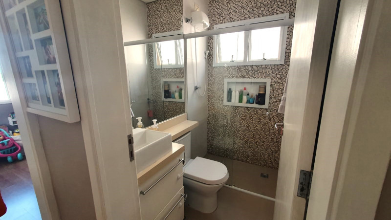 Casa de condomínio à venda Jardim São Marcos com 73m² e 2 quartos por R$ 430.000 - 752494911-banheiro.jpg