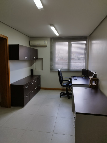 Comercial à venda Cidade Baixa com 41m² e 1 quarto por R$ 350.000 - 273421494-img-20220913-120825.jpg