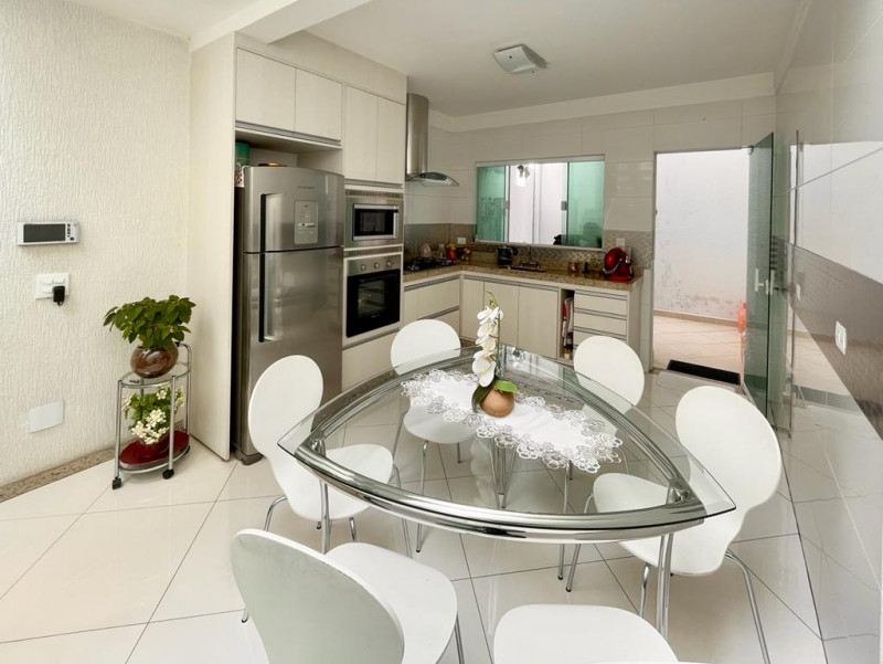 Casa à venda Vila Scarpelli com 120m² e 3 quartos por R$ 698.000 - 2139761069-50d4b11c-3013-47b8-89b9-336cce902822.jpeg