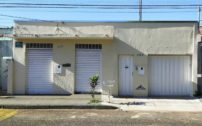 Casa à venda Planalto com 170m² e 3 quartos por R$ 415.000 - 2079661124-fachada2.jpg
