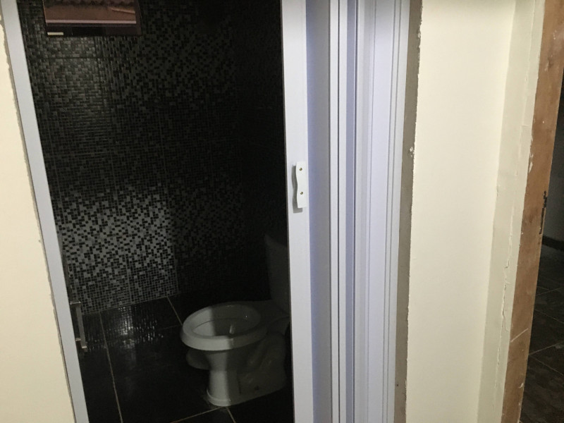 Casa à venda Parque Araguari com 200m² e 5 quartos por R$ 100.000 - 1978796925-img-0521.JPG