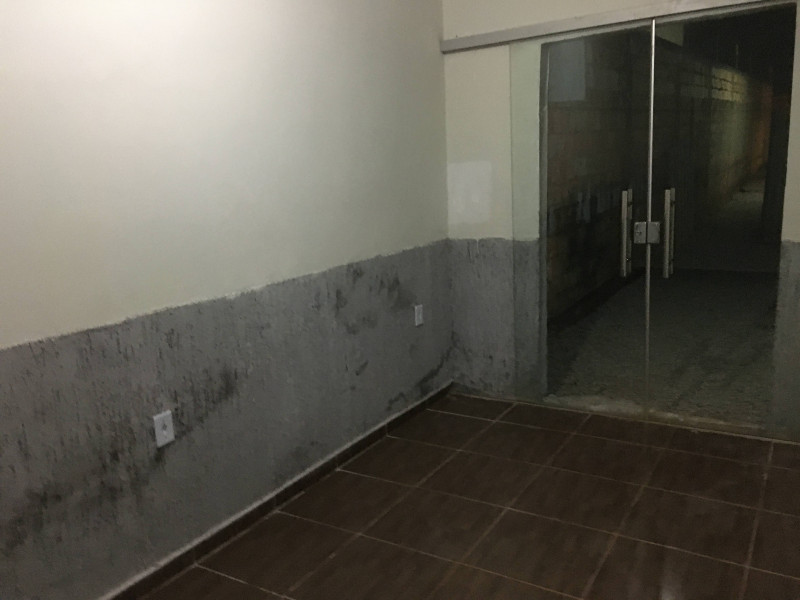 Casa à venda Parque Araguari com 200m² e 5 quartos por R$ 100.000 - 2067951429-img-0561.JPG