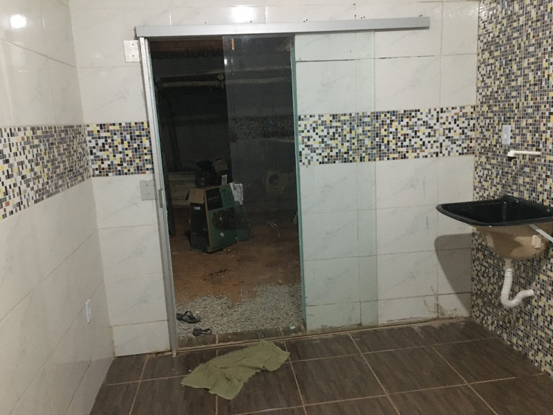 Casa à venda Parque Araguari com 200m² e 5 quartos por R$ 100.000 - 401220651-img-0557.JPG