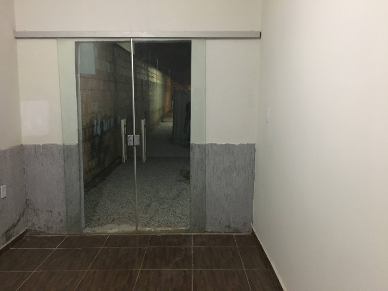 Casa à venda Parque Araguari com 200m² e 5 quartos por R$ 100.000 - 816673831-img-0558.JPG
