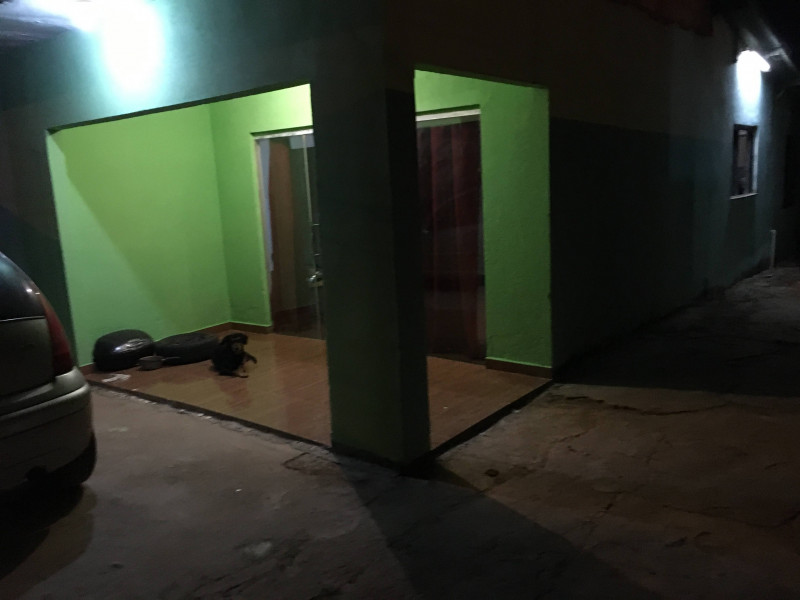 Casa à venda Parque Araguari com 200m² e 5 quartos por R$ 100.000 - 81793690-img-0563.JPG