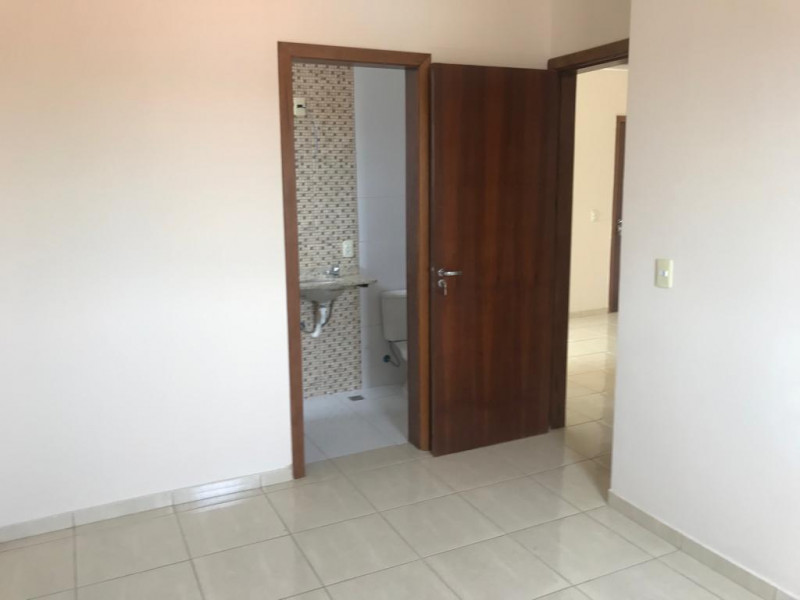 Apartamento à venda Jardim Rony com 55m² e 2 quartos por R$ 230.000 - 1774903899-img-20220131-wa0031.jpg