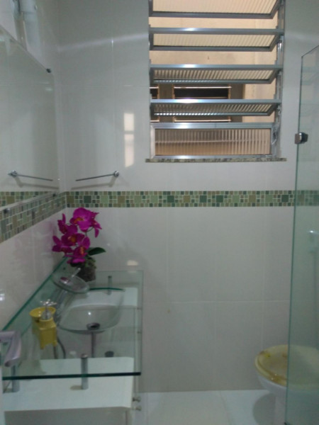 Apartamento à venda Tijuca com 69m² e 2 quartos por R$ 510.000 - 1584884024-banheiro-suite1.jpg