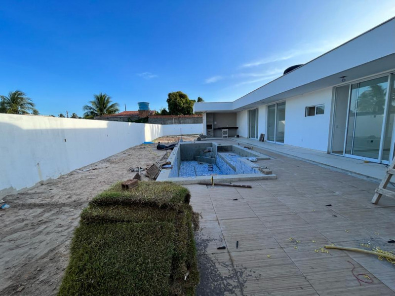 Casa de condomínio à venda Centro com 239m² e 3 quartos por R$ 1.100.000 - 789232101-deck-piscina.jpeg