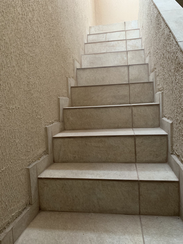 Casa à venda Vila Alto de Santo André com 110m² e 3 quartos por R$ 525.000 - 1028836221-escada-externa.jpeg