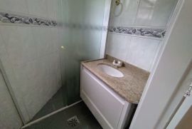 Apartamento à venda Gonzaga com 100m² - 3 dormitórios -  vagas - R$ 400.000 - 1529292893-banheiro-1.jpg