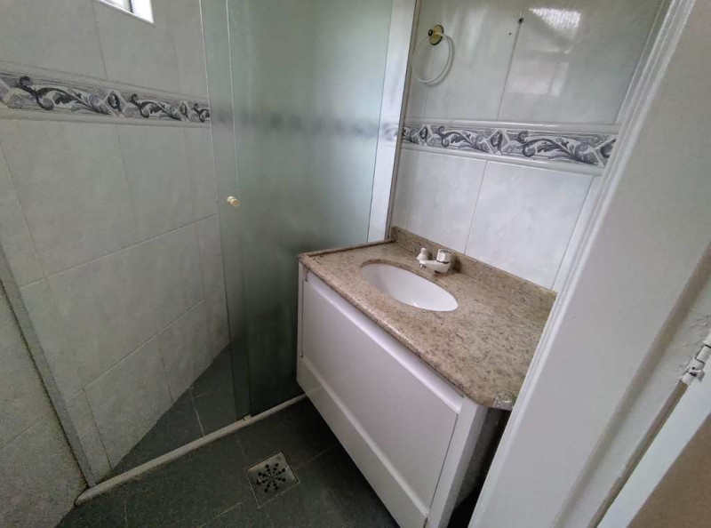 Apartamento à venda Gonzaga com 100m² e 3 quartos por R$ 400.000 - 1529292893-banheiro-1.jpg