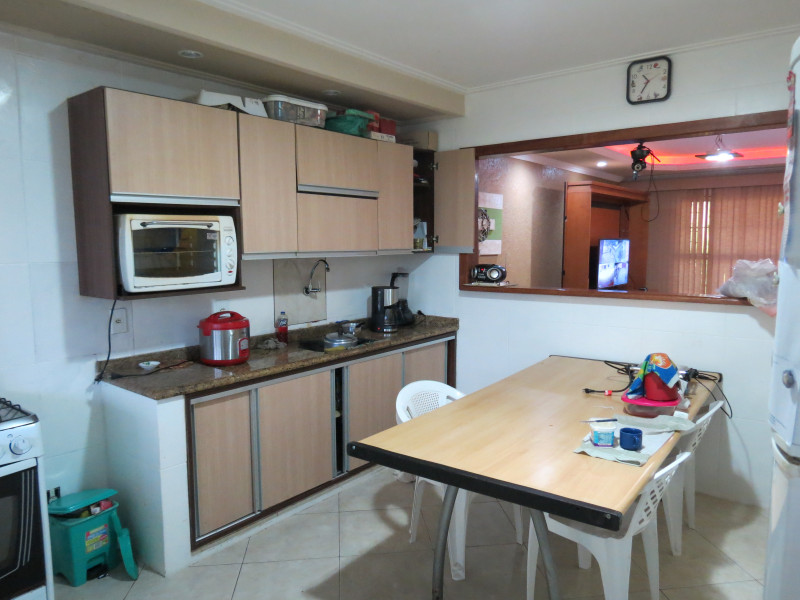 Casa à venda Sampaio (Vila Inhomirim) com 480m² e 3 quartos por R$ 260.000 - 1067237889-cozinha-copia.JPG