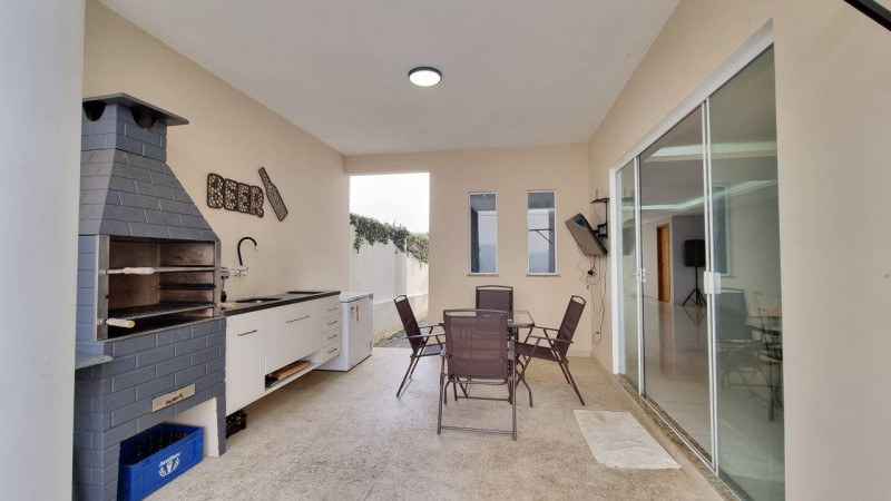 Casa de condomínio à venda Tanque com 304m² e 4 quartos por R$ 950.000 - 25749594-32.jpeg