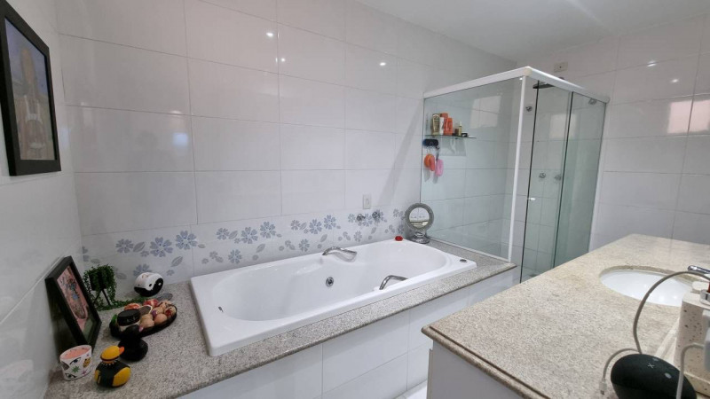 Casa de condomínio à venda Tanque com 304m² e 4 quartos por R$ 950.000 - 303712979-10.jpeg