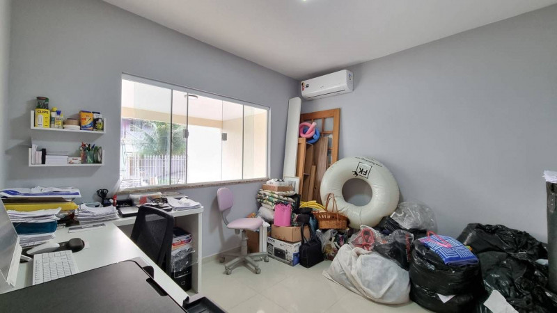 Casa de condomínio à venda Tanque com 304m² e 4 quartos por R$ 950.000 - 893725829-4.jpeg