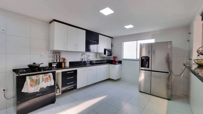 Casa de condomínio à venda Tanque com 304m² e 4 quartos por R$ 950.000 - 98232061-36.jpeg