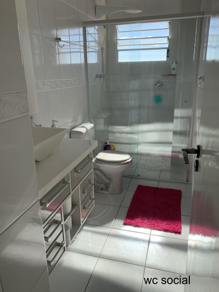 Apartamento à venda Santa Cruz dos Lazaros com 108m² e 3 quartos por R$ 420.000 - 459906413-banheiro-social.jpg