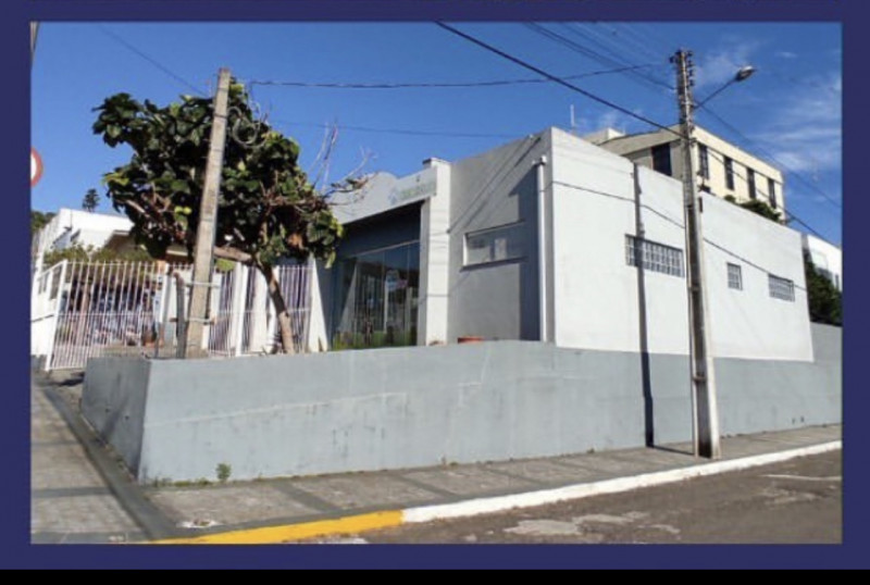 Casa à venda Centro com 547m² e 4 quartos por R$ 800 - 28747260-c8db2f2d-86e6-4a7d-8f7f-f3fcba2e02ad.jpeg