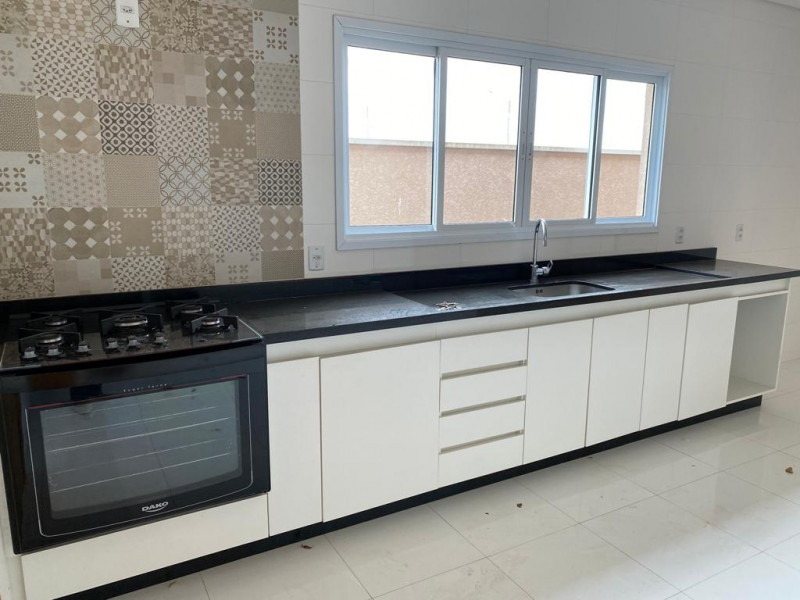 Casa à venda Curitibanos com 300m² e 3 quartos por R$ 1.450.000 - 839366930-6c5b21db-f695-41b6-9c0b-1c12041ecb03.jpeg