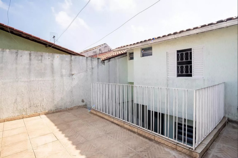 Casa à venda Vila Cleonice com 200m² e 3 quartos por R$ 640.000 - 1255249875-54.jpg