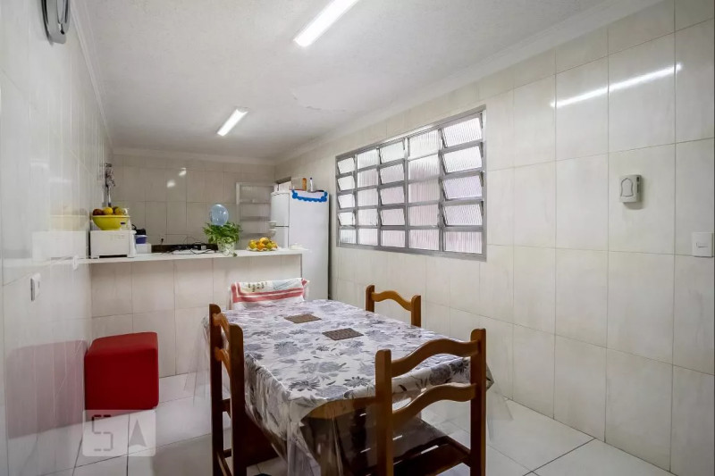 Casa à venda Vila Cleonice com 200m² e 3 quartos por R$ 640.000 - 1924390240-40.jpg