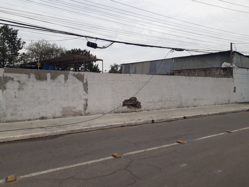 Terreno para alugar Chácaras Reunidas com 654m² e 1 quarto por R$ 1.400 - 271358702-20220921-160124.jpg