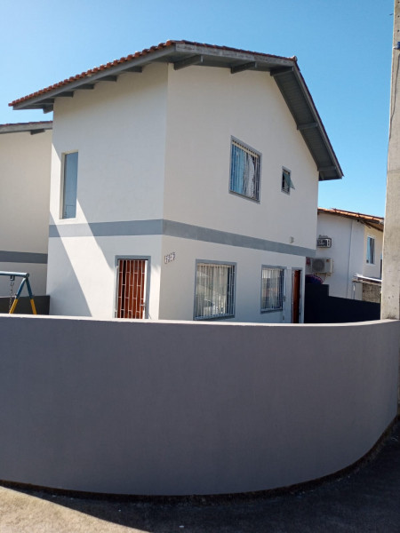 Casa à venda Alto Aririu com 67m² e 2 quartos por R$ 350.000 - 110584867-imagem-do-whatsapp-de-2022-12-15-as-15.jpg
