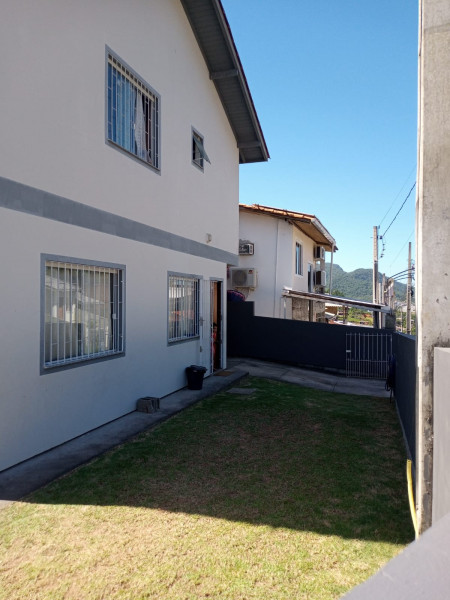 Casa à venda Alto Aririu com 67m² e 2 quartos por R$ 350.000 - 236121530-imagem-do-whatsapp-de-2022-12-15-as-15.jpg
