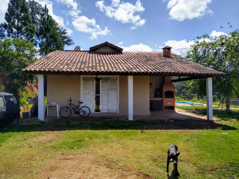 Chácara à venda Vista Alegre com 1000m² e 3 quartos por R$ 380.000 - 1322141018-casa01.jpg
