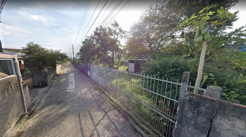 Terreno à venda Barra do Aririu com 2995m² e 1 quarto por R$ 1.200.000 - 1168987794-d99b2aae-0750-4833-9784-59bfe5cbad0a.jpeg