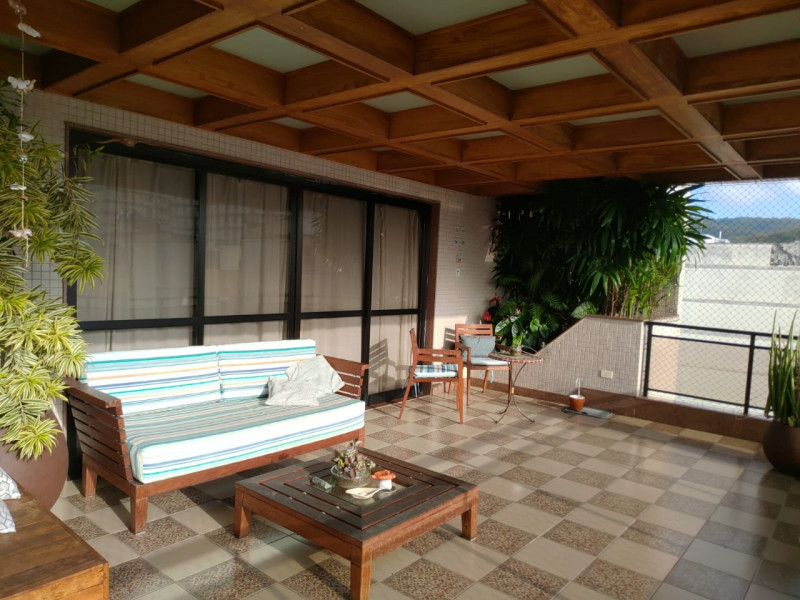 Apartamento à venda Vila Isabel com 485m² e 5 quartos por R$ 1.720.000 - 1056346290-29-varanda.jpg