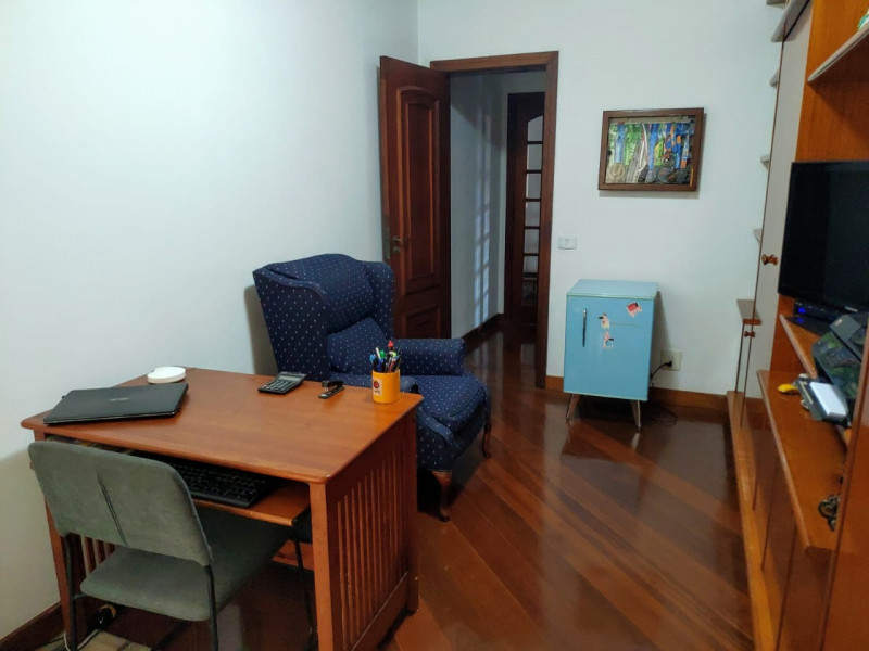 Apartamento à venda Vila Isabel com 485m² e 5 quartos por R$ 1.720.000 - 402423315-23-quarto-escritorio.jpg