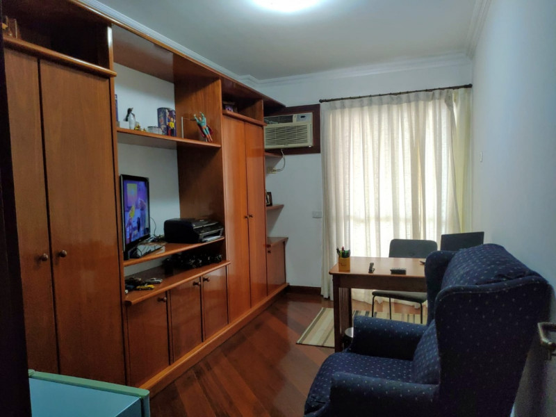 Apartamento à venda Vila Isabel com 485m² e 5 quartos por R$ 1.720.000 - 592560773-22-quarto-escritorio.jpg