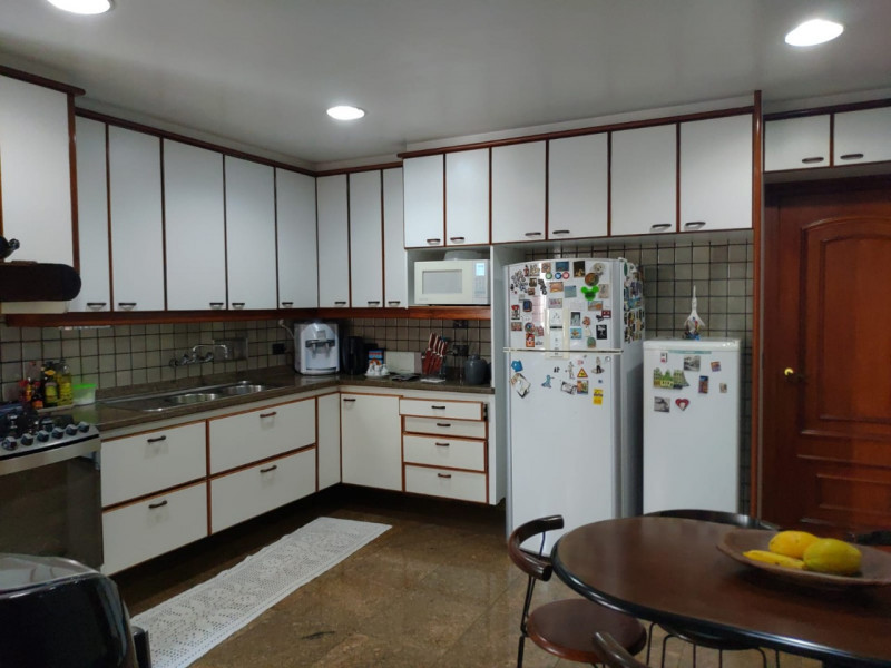 Apartamento à venda Vila Isabel com 485m² e 5 quartos por R$ 1.720.000 - 629369806-27-cozinha.jpg