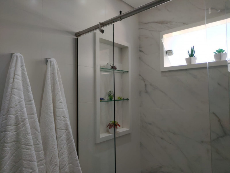 Apartamento à venda Vila Isabel com 485m² e 5 quartos por R$ 1.720.000 - 930107948-12-banheiro-suite-1.jpg