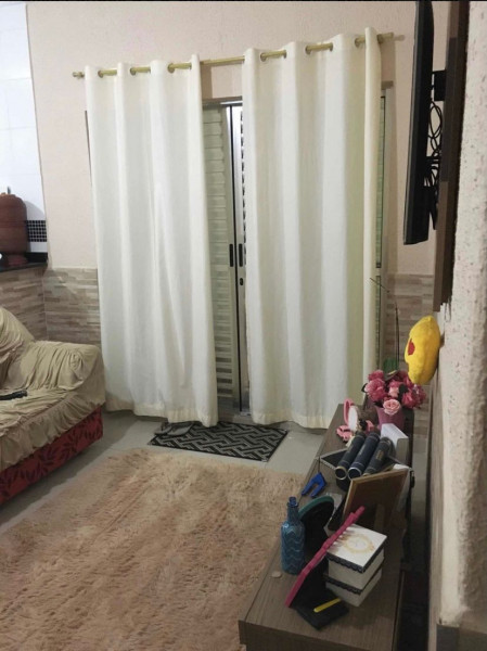 Casa à venda Jardim São Martinho com 62m² e 1 quarto por R$ 139.000 - 840135438-casa-4.jpg