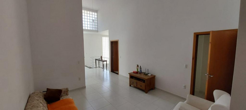 Casa de condomínio à venda Vilagge Capricio com 327m² e 4 quartos por R$ 1.800.000 - 645652090-40866ea2-eb72-40ad-bc57-1fbaa8a6381e.jpeg