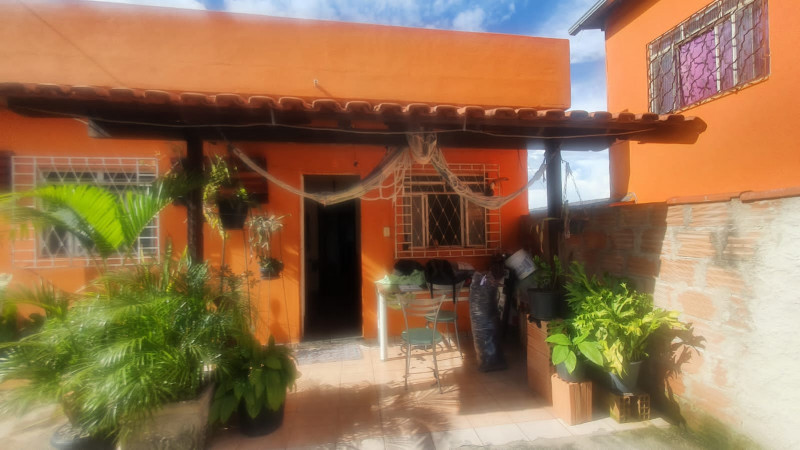 Casa à venda Califórnia com 360m² e 4 quartos por R$ 559.000 - 1039908599-img-20221219-wa0062.jpg