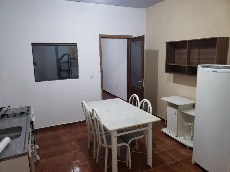 Casa para alugar Jardim Tarobá com 50m² e 1 quarto por R$ 1.200 - 1005875730-whatsapp-image-2022-11-30-at-13.jpeg