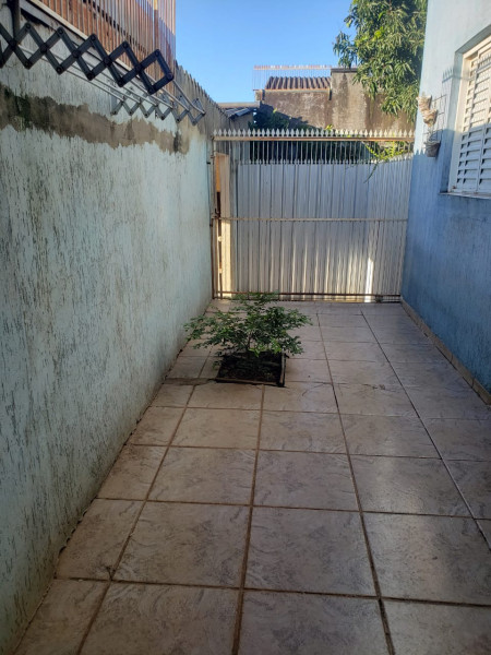 Casa para alugar Jardim Tarobá com 50m² e 1 quarto por R$ 1.200 - 1118727958-whatsapp-image-2022-11-30-at-13.jpeg