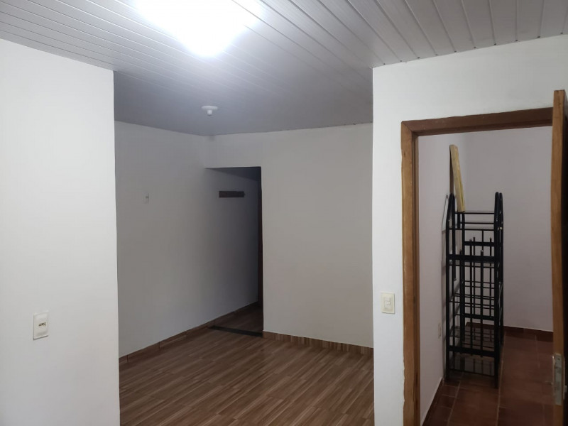 Casa para alugar Jardim Tarobá com 50m² e 1 quarto por R$ 1.200 - 1227520598-whatsapp-image-2022-11-30-at-13.jpeg